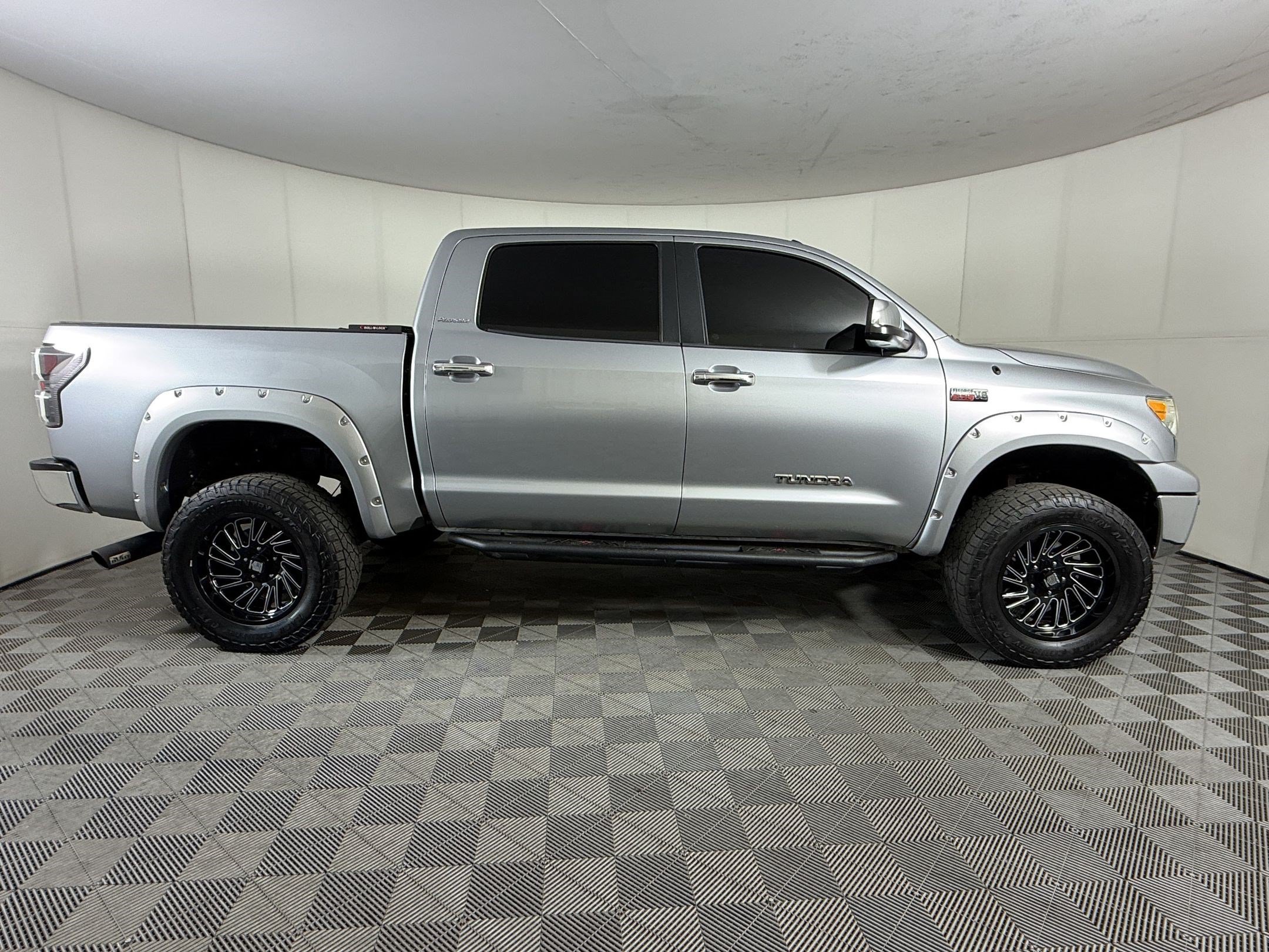Used 2012 Toyota Tundra Limited w/ Platinum Pkg AWD/4WD image 8