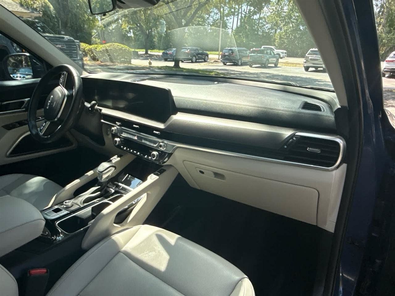 Used 2024 Kia Telluride S w/ S Sunroof Package FWD image 19