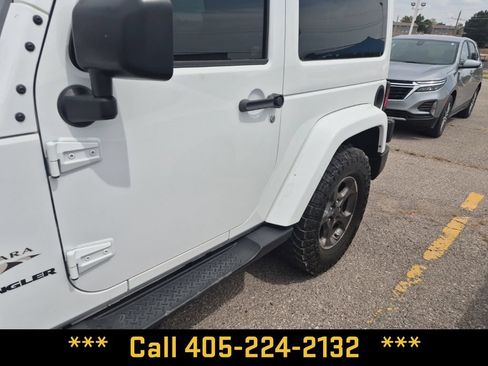 Used 2016 Jeep Wrangler Sahara w/ Connectivity Group AWD/4WD image 8