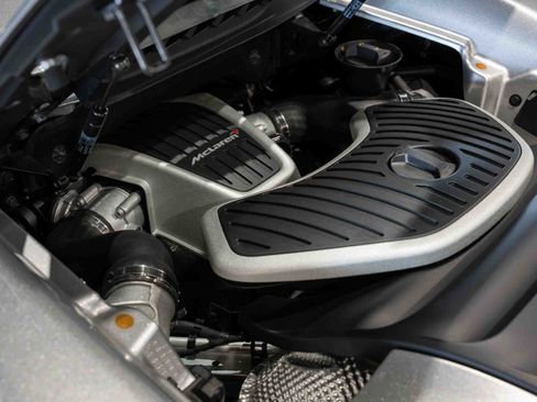 Used 2016 McLaren 650S Spider RWD image 64