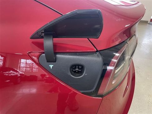 Used 2018 Tesla Model 3 Long Range image 25