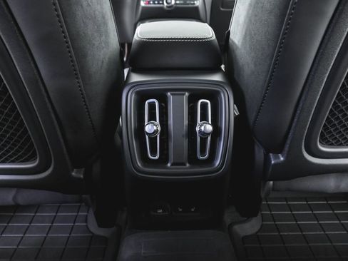 Certified 2023 Volvo C40 P8 Recharge Ultimate image 22