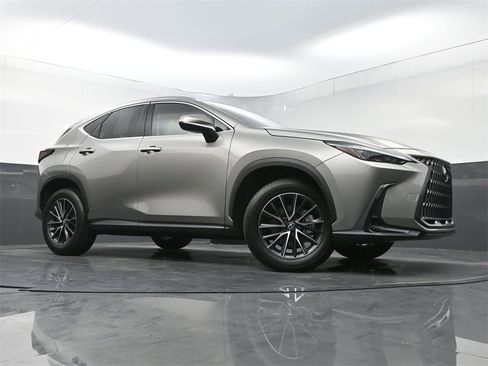 Used 2024 Lexus NX 250 250 Premium image 24