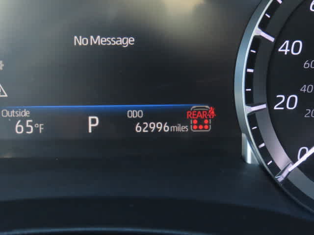 Used 2024 Toyota Highlander XLE AWD/4WD image 27