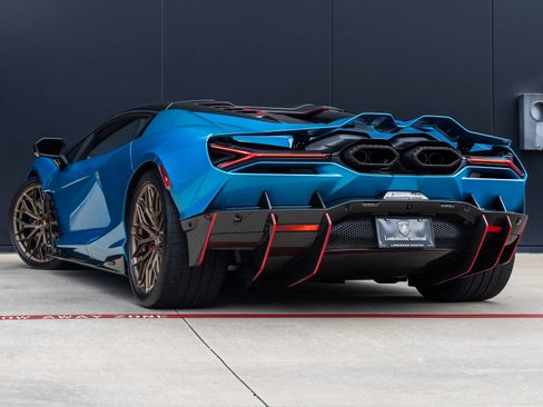 Used 2026 Lamborghini Revuelto AWD/4WD image 7