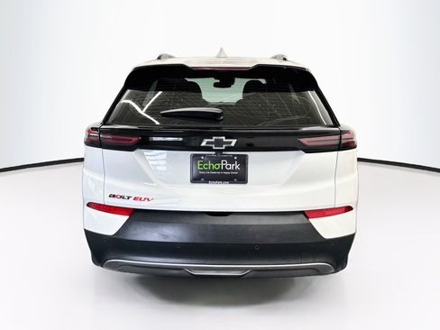 Used 2023 Chevrolet Bolt EUV LT w/ Convenience Package FWD image 7