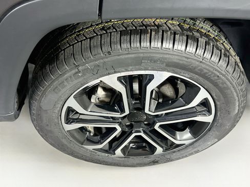 Used 2023 Jeep Compass Limited w/ Sun and Sound Group AWD/4WD image 31