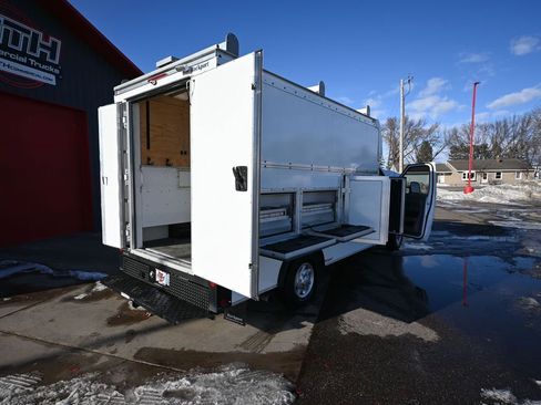 Used 2024 Ford E-350 and Econoline 350 Super Duty w/ Power Windows & Locks Group image 22