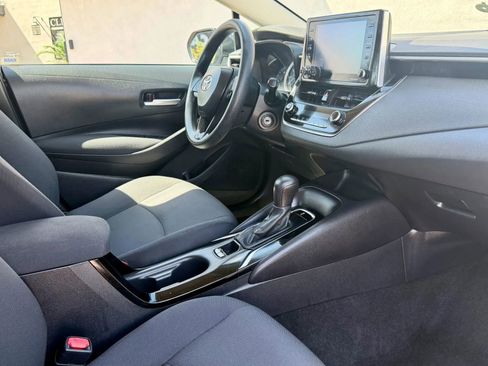 Used 2021 Toyota Corolla LE FWD image 7