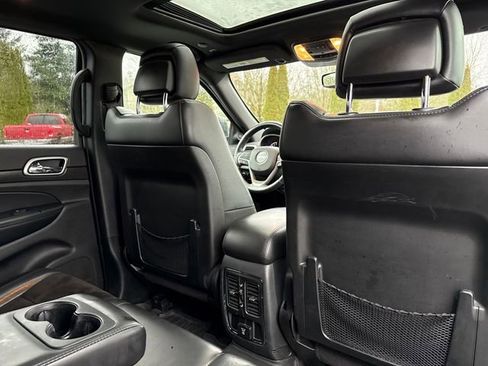 Used 2018 Jeep Grand Cherokee Altitude image 44
