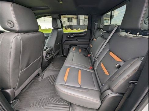 New 2024 GMC Sierra 1500 AT4 w/ Technology Package image 11