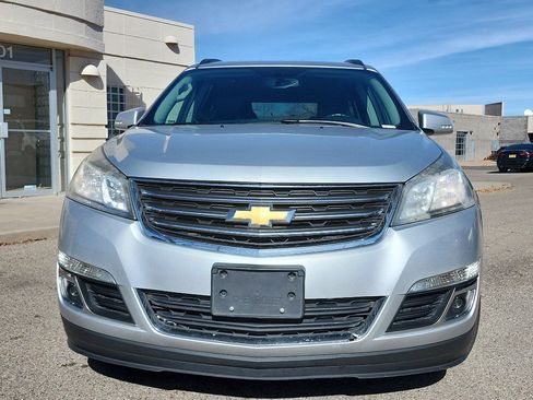 Used 2016 Chevrolet Traverse LT image 2