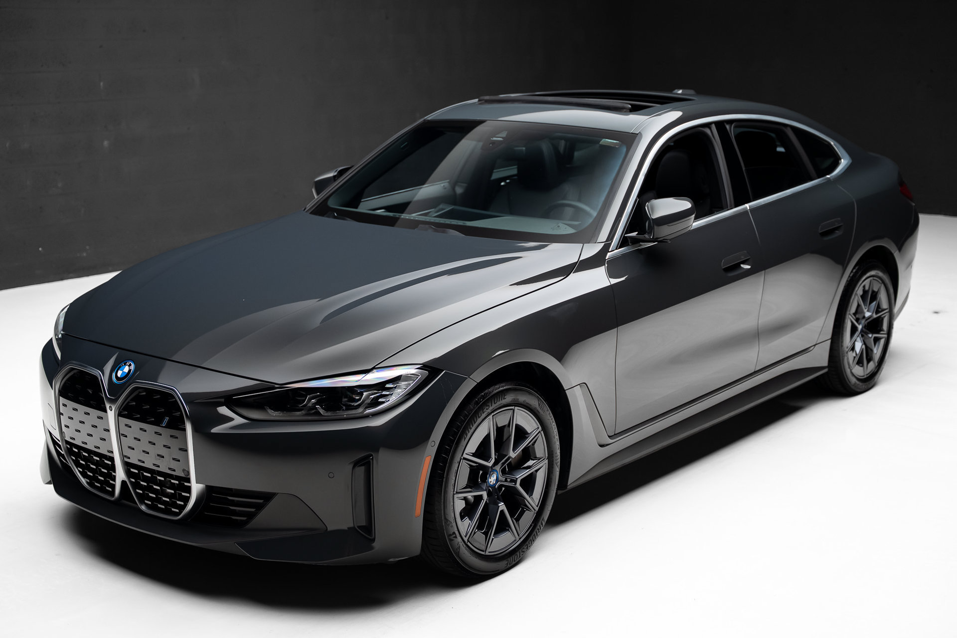 Used 2023 BMW i4 eDrive35 w/ Premium Package RWD image 5