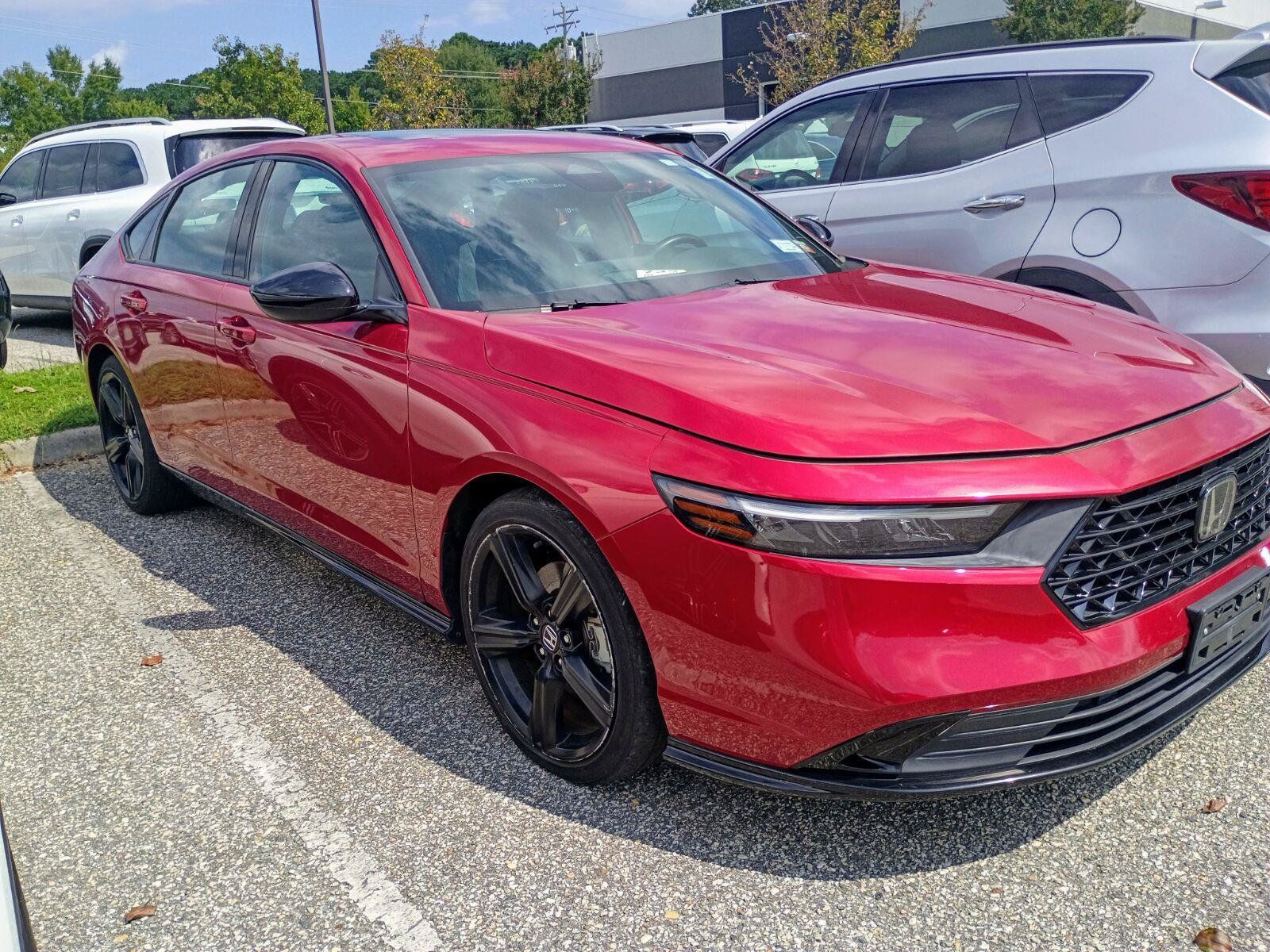 Used 2023 Honda Accord Sport image 2