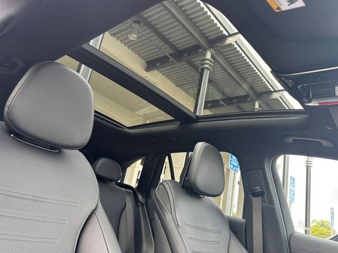 Certified 2025 Mercedes-Benz GLC 300 image 19