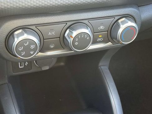 Certified 2025 Nissan Kicks Play S image 26