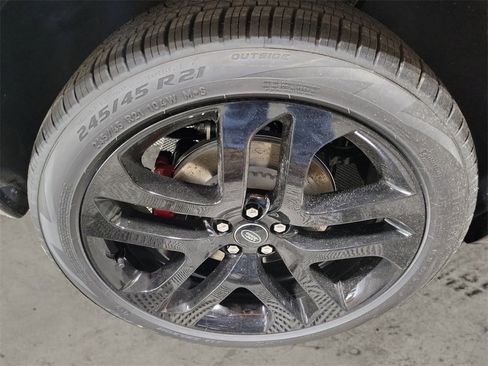 New 2024 Land Rover Discovery Sport Dynamic SE image 12