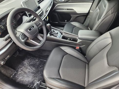 New 2026 Jeep Compass Latitude image 9