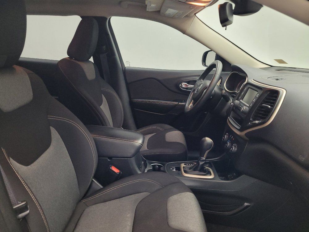 Used 2015 Jeep Cherokee Sport FWD image 21