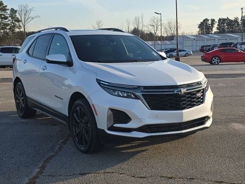 Used 2023 Chevrolet Equinox RS w/ RS Leather Package image 7