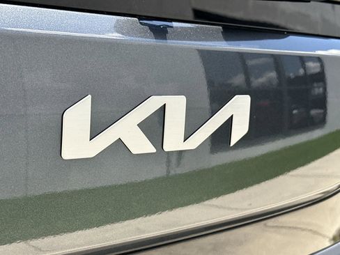 Used 2024 Kia Soul LX w/ Option Group 015 FWD image 15