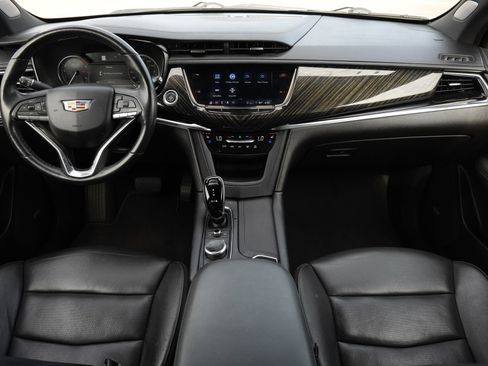 Used 2023 Cadillac XT6 Premium Luxury FWD image 7