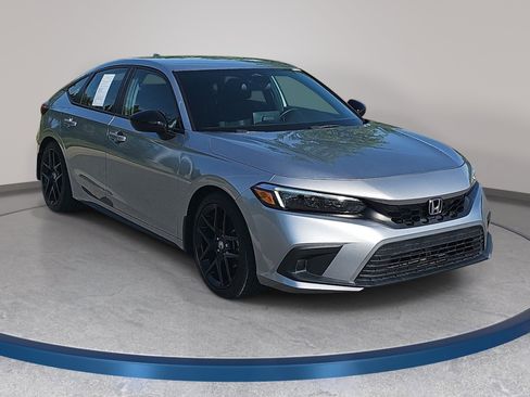 Used 2023 Honda Civic Sport image 3