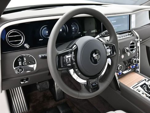 New 2026 Rolls-Royce Cullinan AWD/4WD image 16