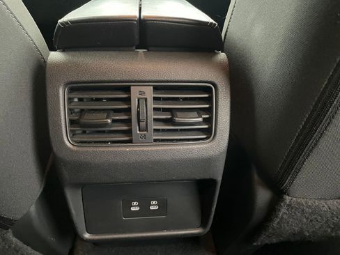 Used 2025 Nissan Rogue SV image 24