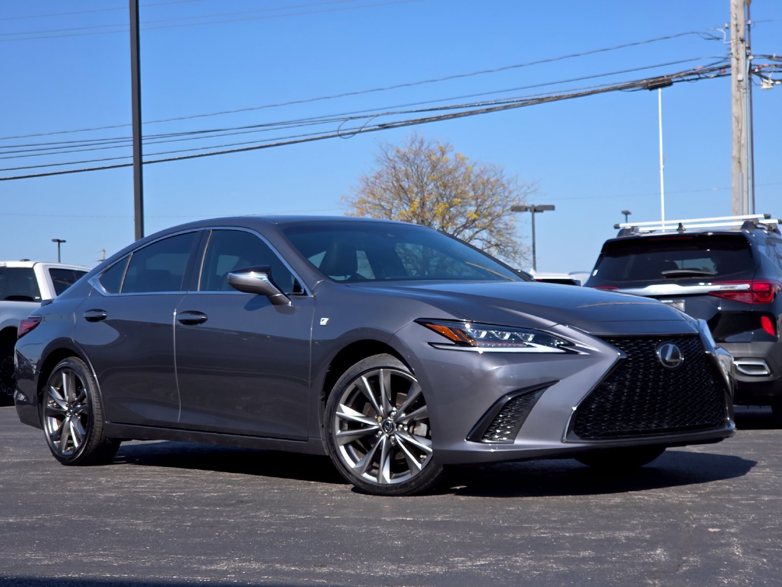 Used 2019 Lexus ES 350 F Sport w/ Accessory Package FWD image 1