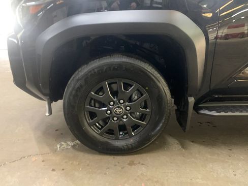 New 2026 Toyota 4Runner SR5 image 33