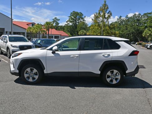 Used 2023 Toyota RAV4 XLE w/ Convenience Package FWD image 2