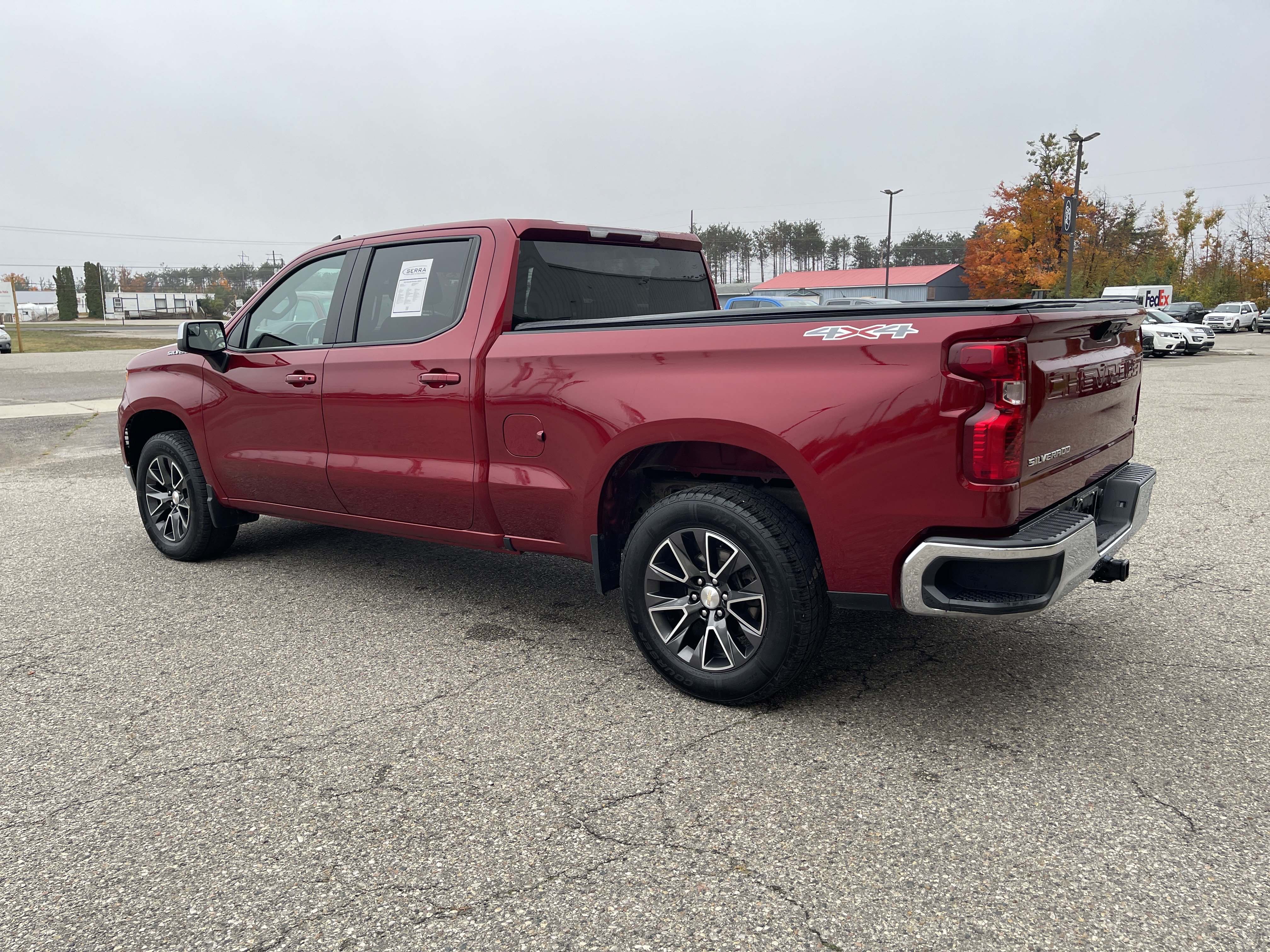 Used 2023 Chevrolet Silverado 1500 LT AWD/4WD image 5