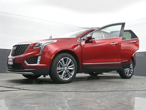 Used 2025 Cadillac XT5 Premium Luxury AWD/4WD image 73