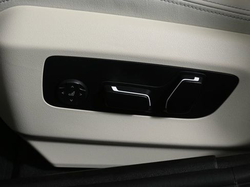 New 2026 BMW 530i xDrive w/ M Sport Package image 27