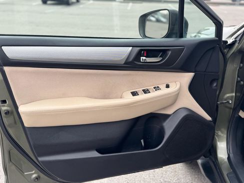 Used 2018 Subaru Outback 2.5i Premium image 10