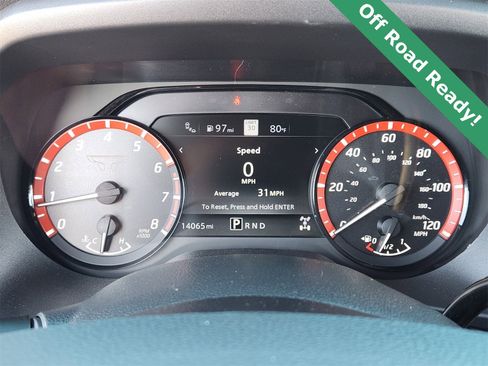 Used 2024 Nissan Titan PRO-4X w/ Pro-4x Convenience Package image 17