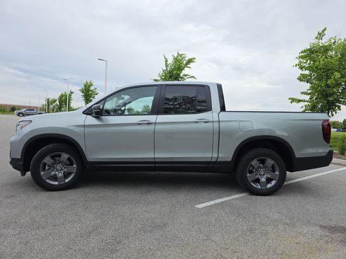 Used 2025 Honda Ridgeline TrailSport image 13