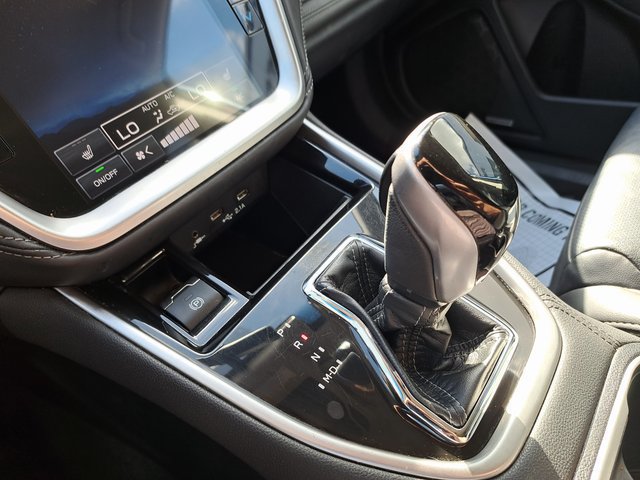 Used 2022 Subaru Outback Limited AWD/4WD image 16