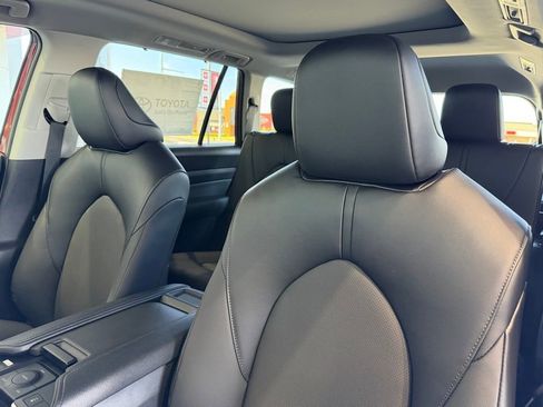 New 2026 Toyota Grand Highlander AWD Hybrid image 19