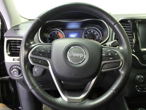 Used 2019 Jeep Cherokee Limited AWD/4WD image 8