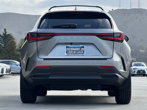 Used 2025 Lexus NX 250 FWD w/ Accessory Package (Z2) image 9
