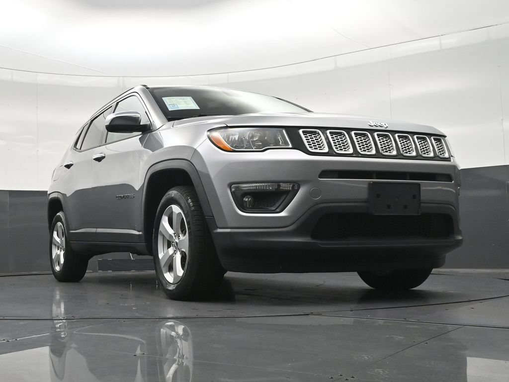 Used 2019 Jeep Compass Latitude AWD/4WD image 29