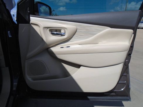 Used 2015 Nissan Murano Platinum w/ Platinum Technology Package FWD image 31