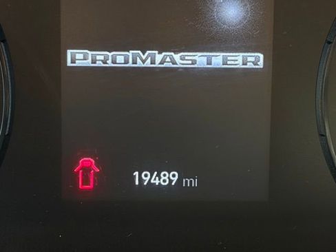 Used 2025 RAM ProMaster 2500 w/ Convenience Group image 14