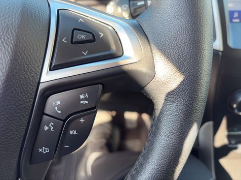 Used 2020 Ford Edge SEL w/ Convenience Package image 22