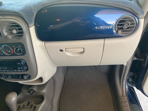 Used 2002 Chrysler PT Cruiser Touring FWD image 31