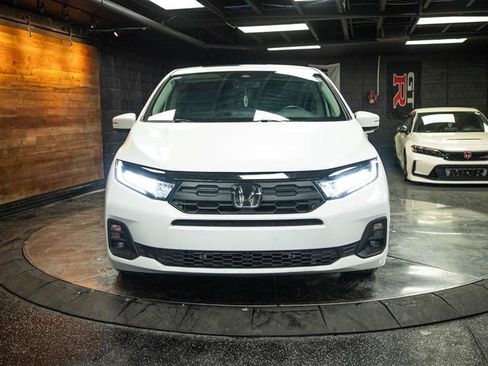 Used 2025 Honda Odyssey EX-L image 4