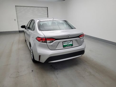 Used 2022 Toyota Corolla LE FWD image 6