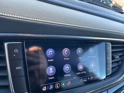 Used 2024 Buick Enclave Premium image 14